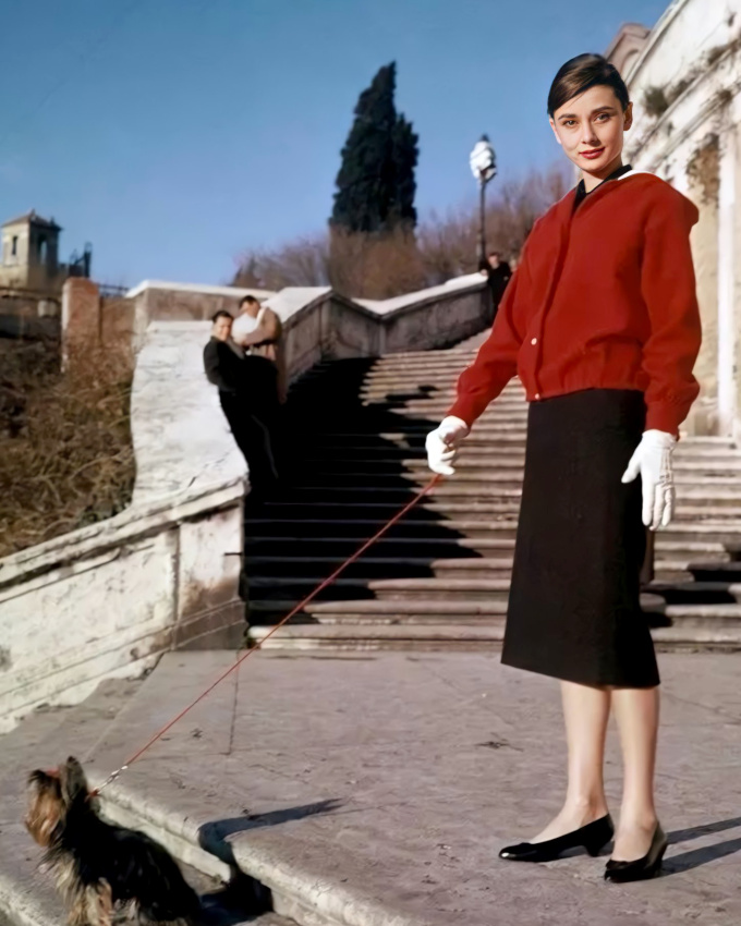 En dpit d'afficher plus de 60 printemps, certaines tenues n'ont pas pris une ride !