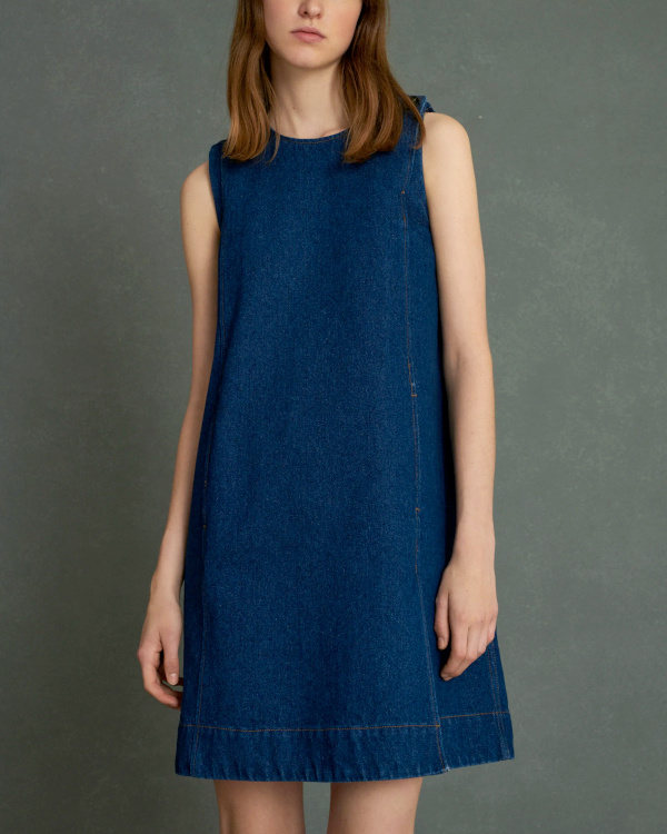 Robe sans manches forme trapze en denim bleu indigo