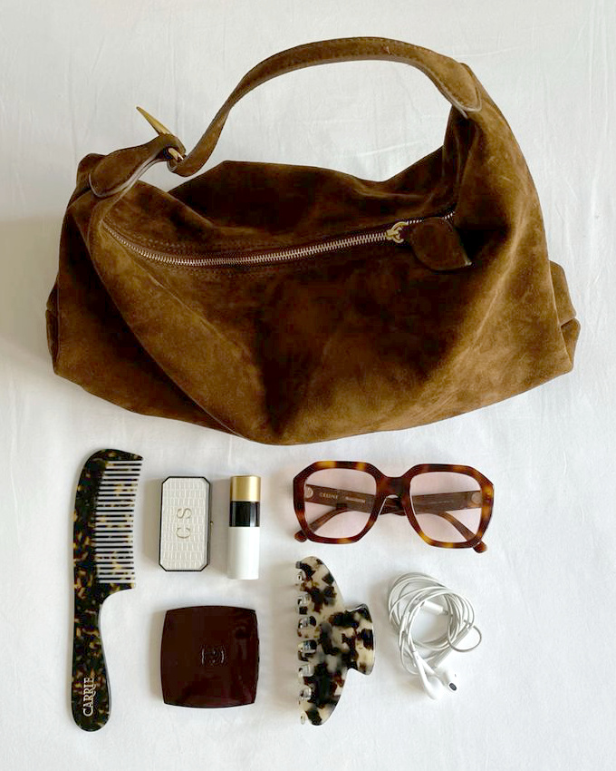 Maxi lunettes effet cailles de tortue + sac en sude marron = le bon mix