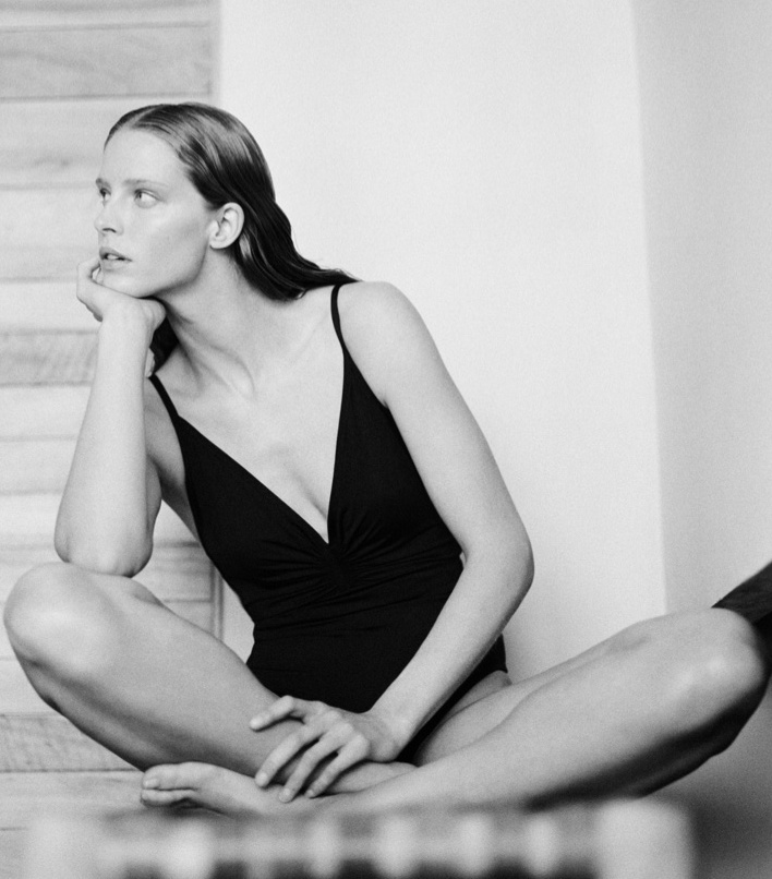 Wanted : un maillot de bain noir une pice aussi lgant que minimaliste !