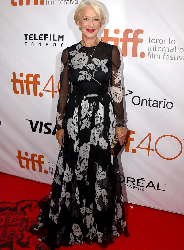 Robe noire Helen Mirren