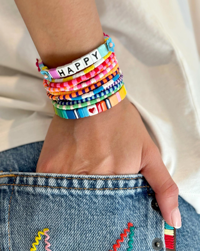 Avec l'arrive des beaux jours, l'envie d'accumuler les bracelets rgressifs est de retour !