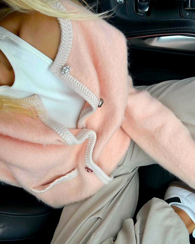 Gilet chic voire subtilement premier degr + tenue casual/sportswear = le bon mix