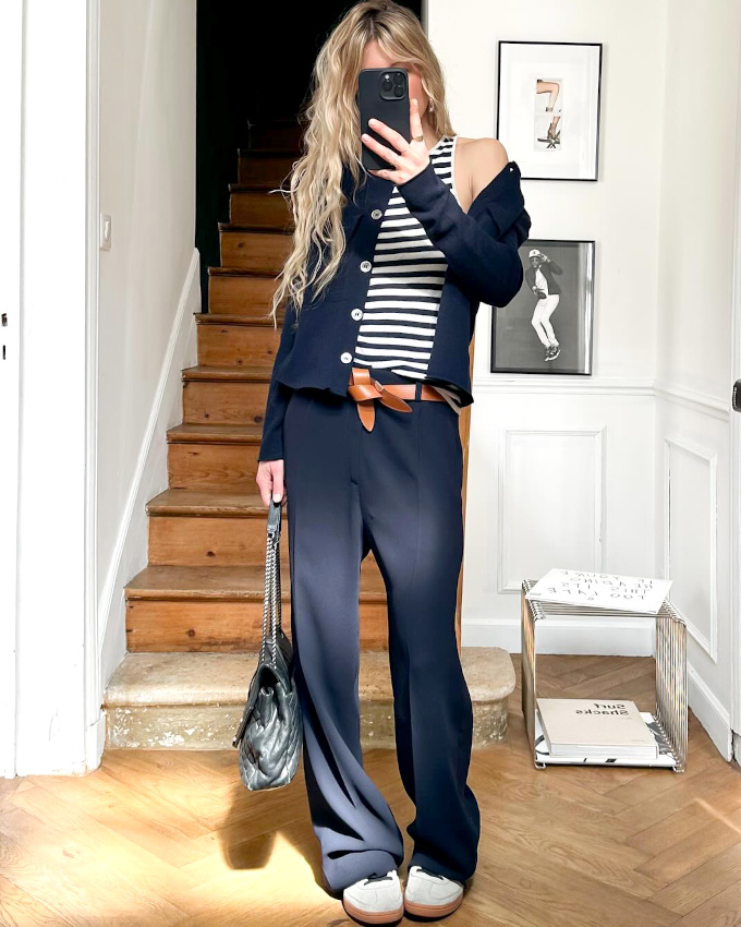 La ceinture camel un brin conceptuelle : le 