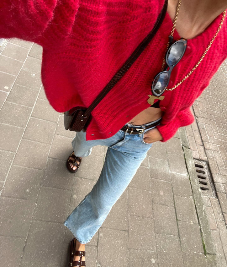 Oui au gilet framboise tout doux port  mme la peau !