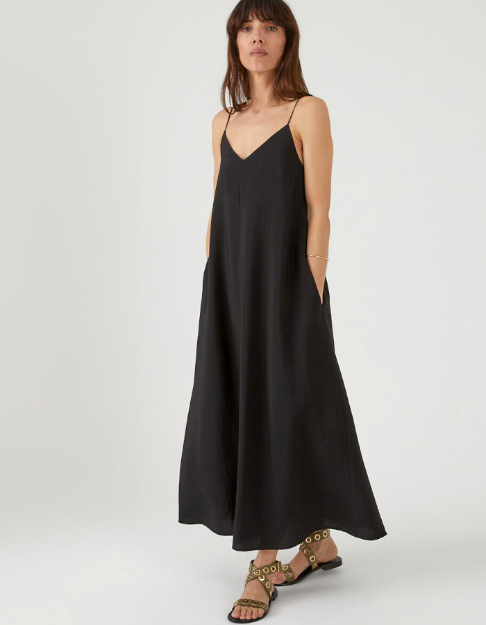 Robe longue noir  fines bretelles