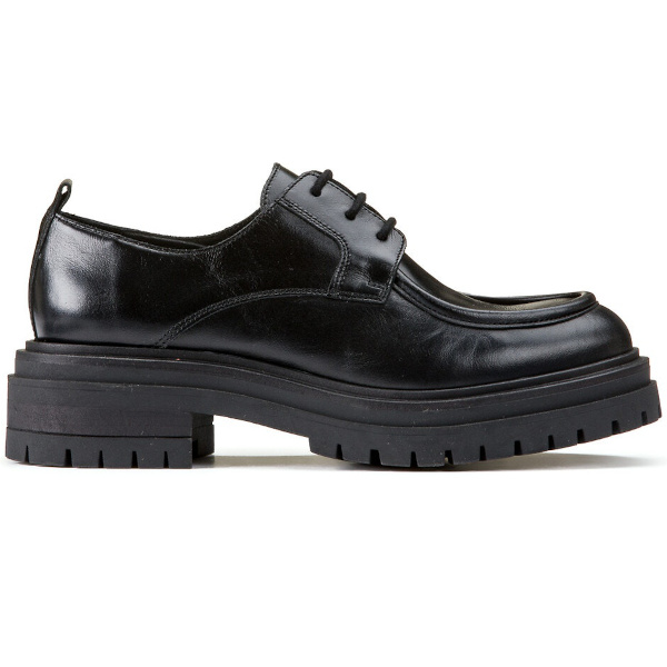 Derbies en cuir semelle crantée