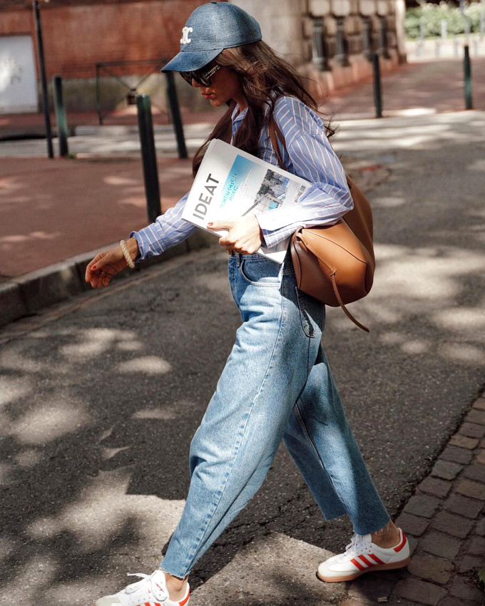 Rien de tel que de laisser apparatre une cheville nue pour insuffler un air printanier  une tenue casual preppy !