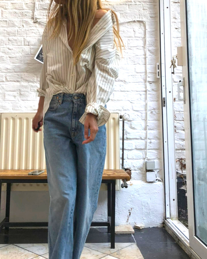 Oui  la chemise porte en mode ultra dsinvolte !