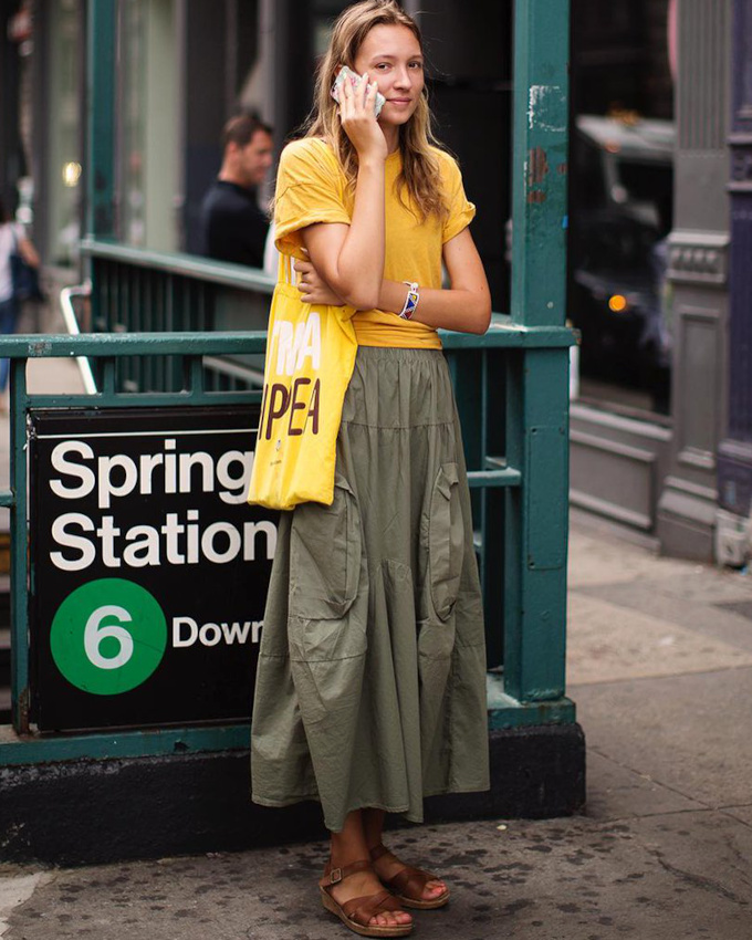 Jaune + kaki + touche de marron = le bon mix