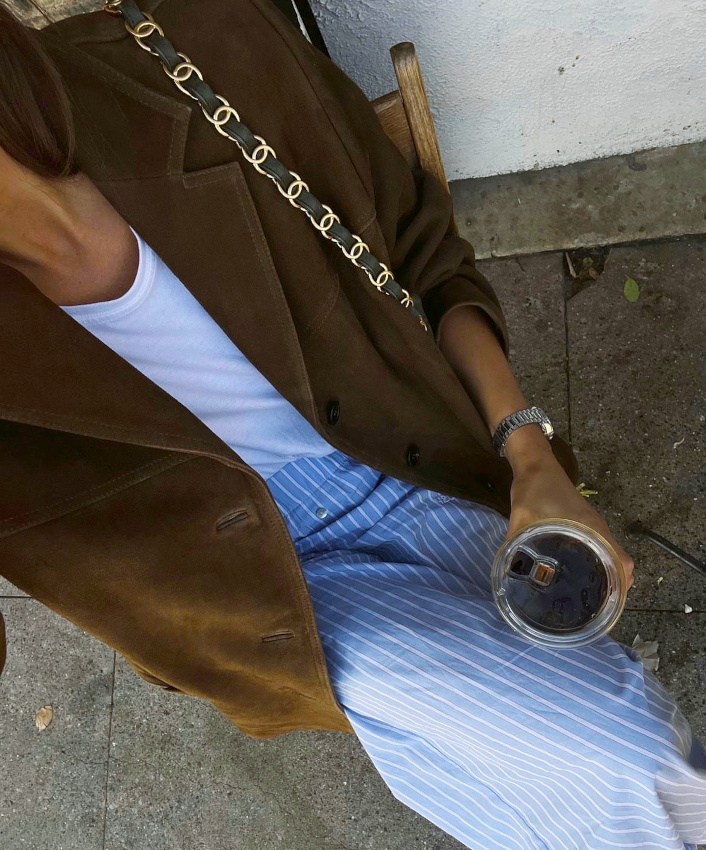 Il suffit parfois juste d'une veste bien choisie pour transformer un pyjama en pantalon  part entire !