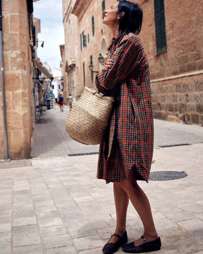 Oui aux carreaux automnaux traits en mode estival !