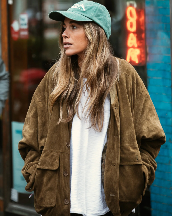 Wanted : un blouson vintage en daim marron clair un peu trop grand !