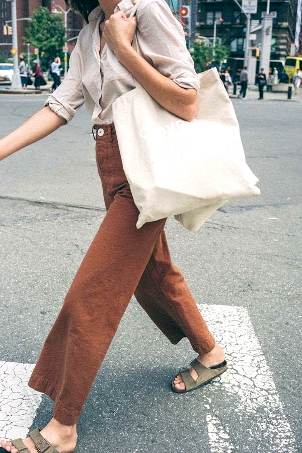 Il n'y a pas que le blazer marron dans la vie... il y a aussi le jean large 7/8 !