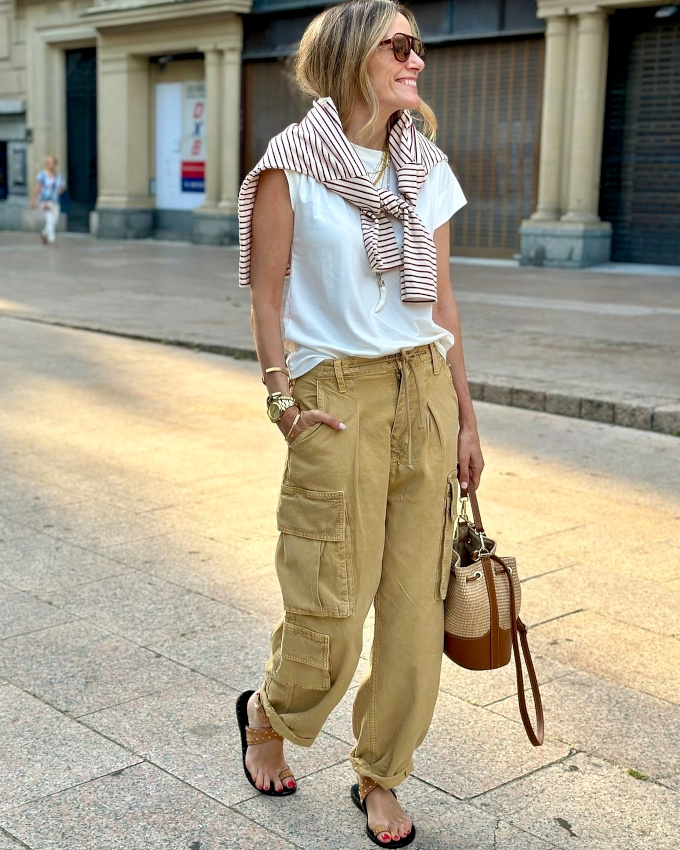 Rien de tel que des rayures portes en touches pour twister une tenue casual !