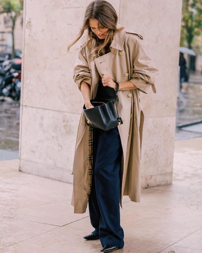 Ne jamais sous-estimer le charme d'un trench un brin trop grand !