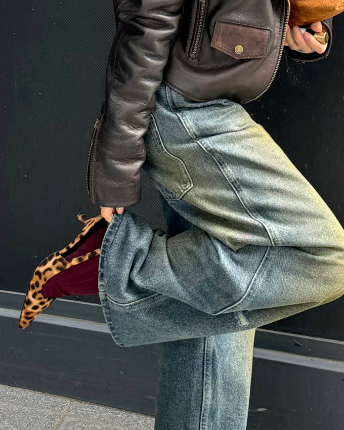 Rien de tel qu'une paire d'escarpins lopard pour rveiller un look boyish !