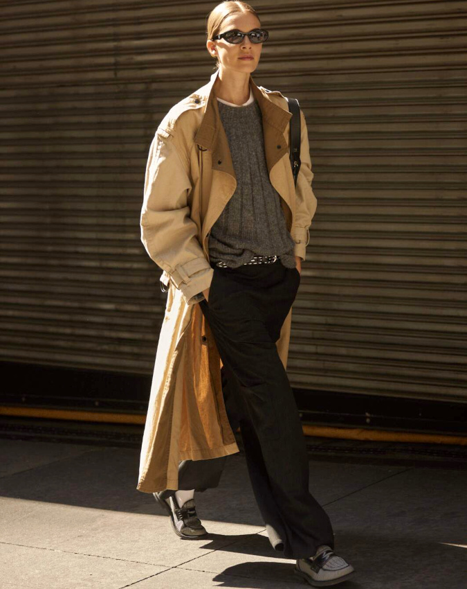 Rien de tel qu'un trench long et souple pour apporter une subtile touche de douceur  un look boyish !