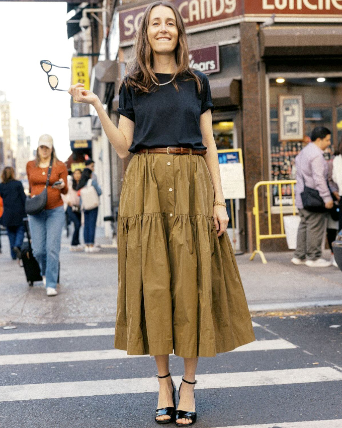 En dpit de sa jupe manquant de tomb, ce look s'avre vraiment russi !