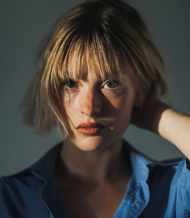 Rien de tel qu'un carr faussement sage pour twister une chemise masculine !