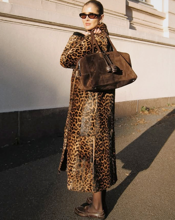 Pour ou contre le mix mocassins/manteau lopard 3/4 ?