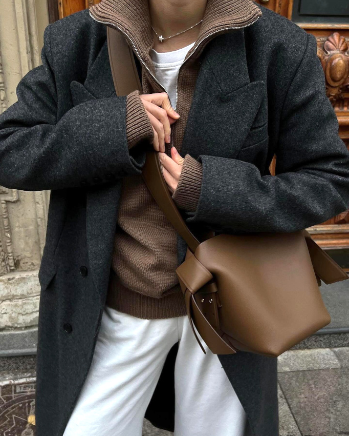 Le pull camionneur, l'lment 