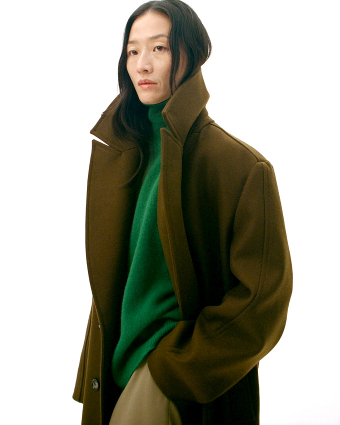 Toujours penser  relever le col de ses manteaux !