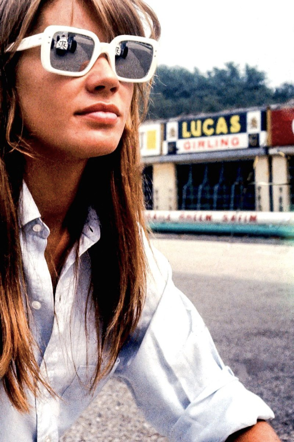 Lunettes de soleil de caractre + chemise masculine = le bon mix