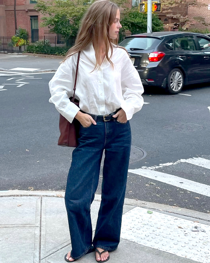 Jean + tongs = le bon mix