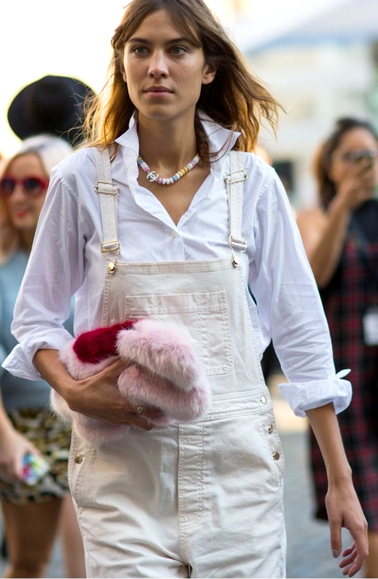 Rien de tel que quelques accessoires fantaisie pour twister une salopette !