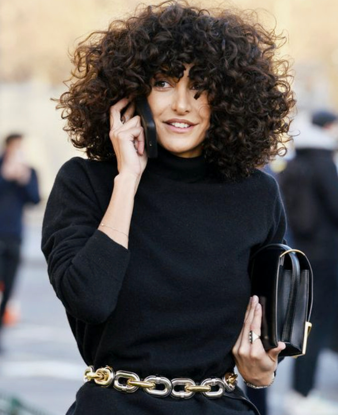 Les cheveux boucls : le meilleur des accessoires naturels !
