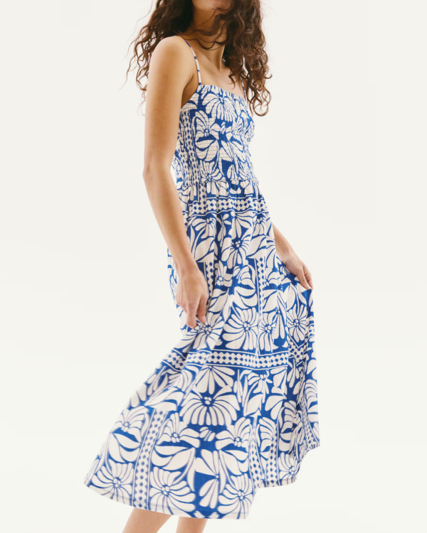 ROBE SMOCKÉE À BRETELLES FINES