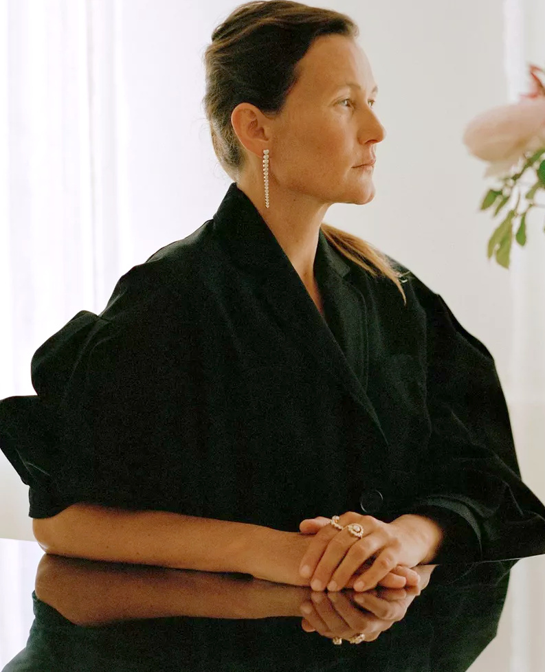 Mlant pure et sophistication, ce look ne manque pas d'impact !