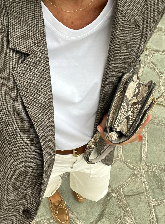 Rien de tel qu'une touche d'imprim animalier pour rehausser un look 