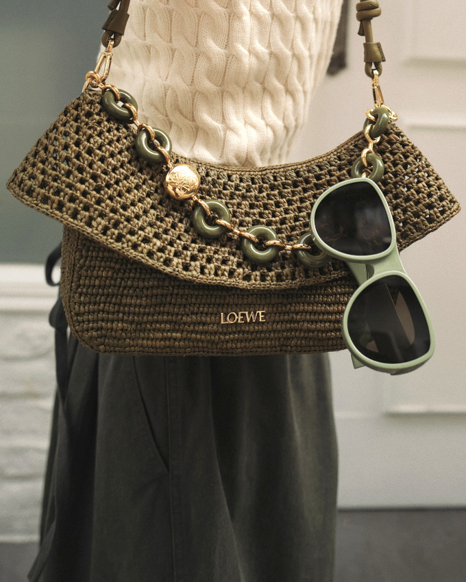 Jouer avec les textures et les nuances de teintes...