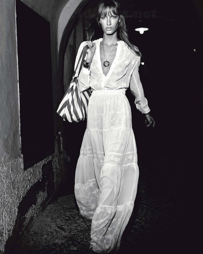 Wanted : une longue robe blanche en dentelle !