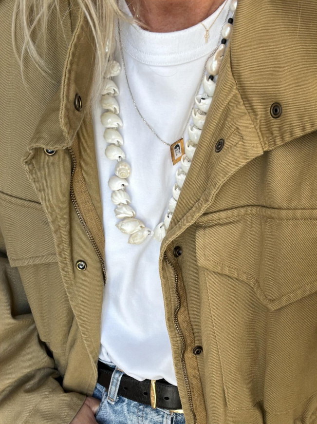 Le collier de coquillages : le 