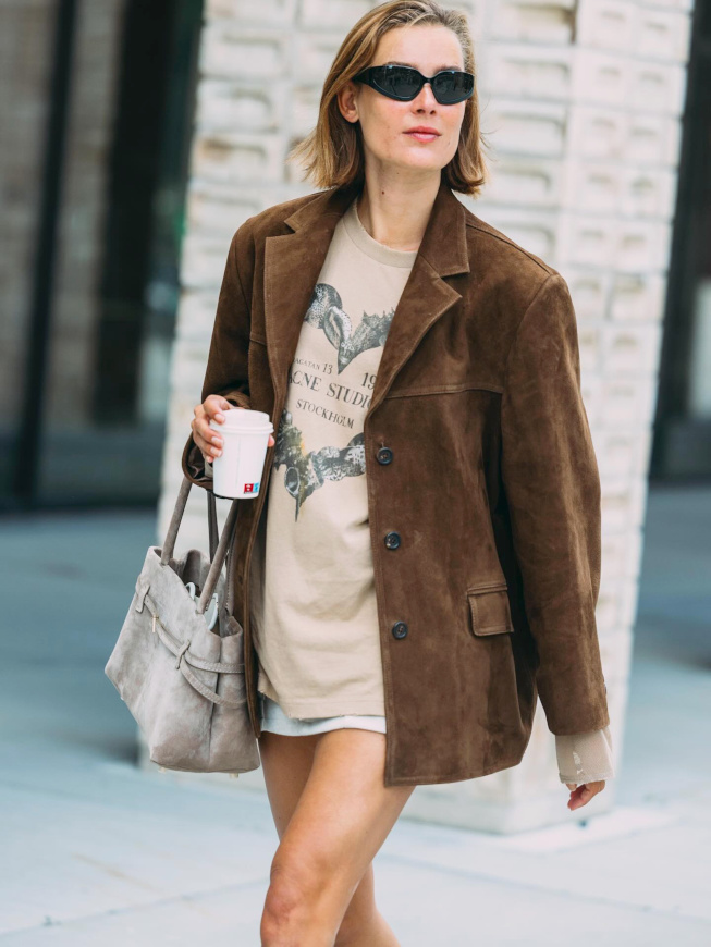 Cette rentre, la veste en daim joue les prolongations