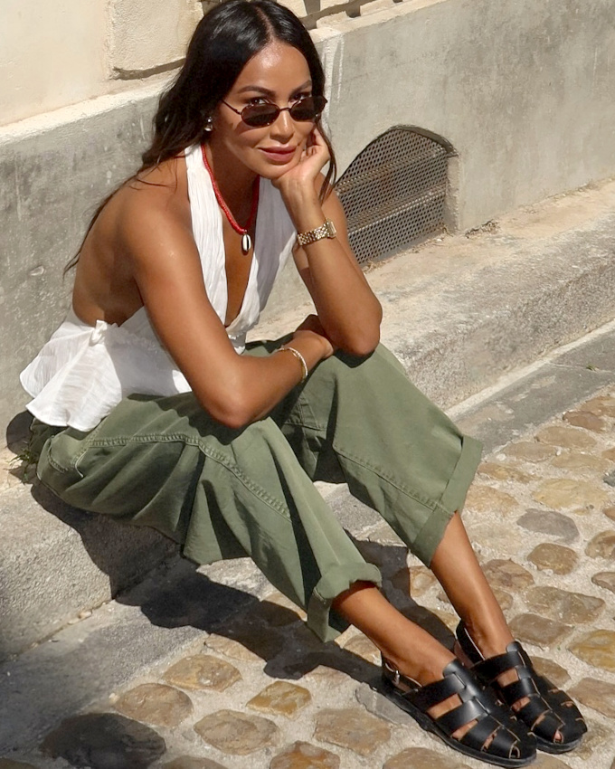 Entre bronzage caramel et mlange subtil de styles, ce look a tout bon !