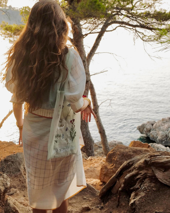 Dlicatesse des toffes + lumire poudreuse =  le bon mix