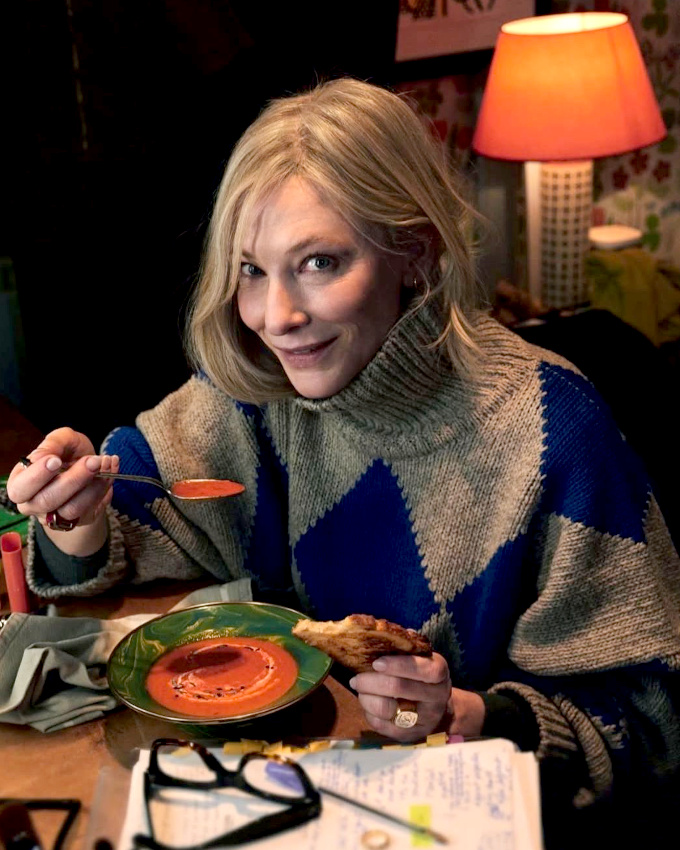 Un gros pull + une bonne soupe = le bon mix