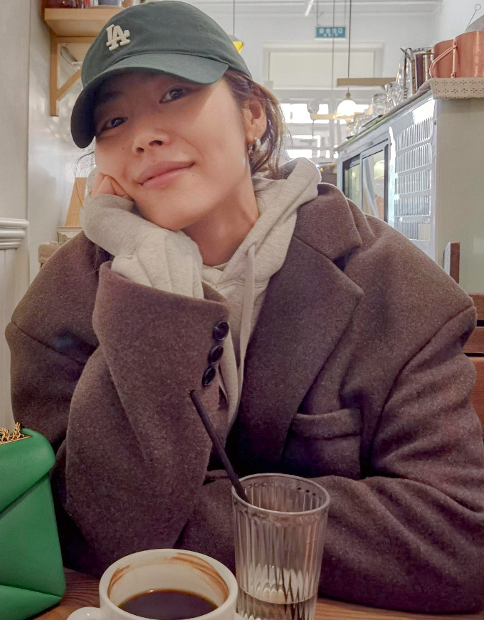 Sweat  capuche + pardessus = le bon mix