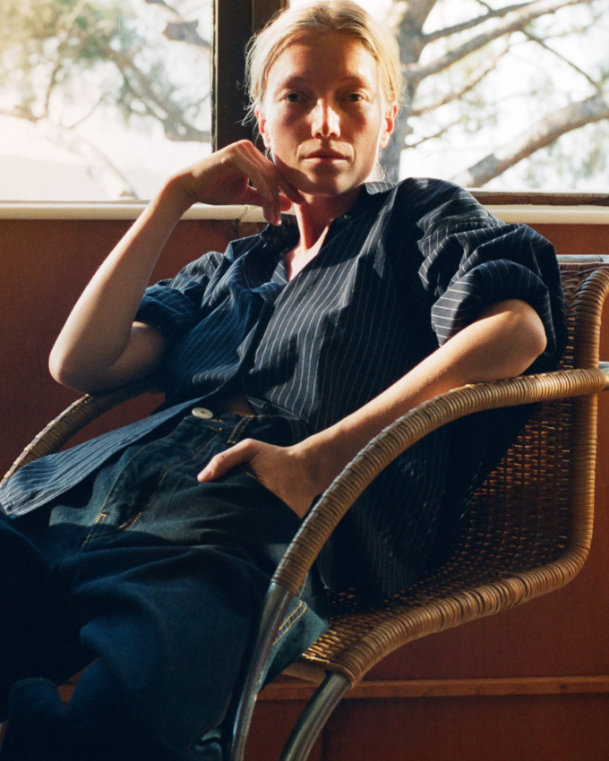 Total look bleu marine + lumire douce = le bon mix