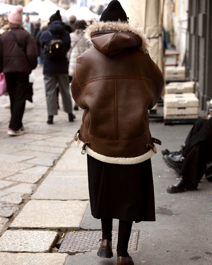 � la fois original et confortable, ce look ne manque pas de charme !