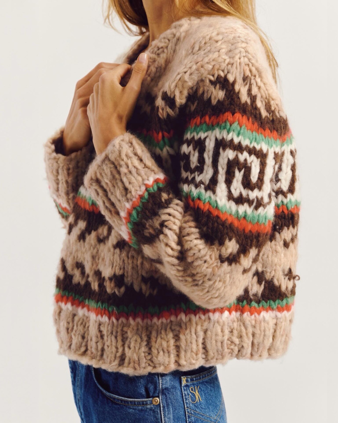 Tr�s envie de tricoter un pull-over chaleureusement graphique !