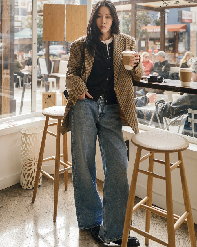 Rien de tel qu'un petit cardigan gliss� sous un blazer masculin !