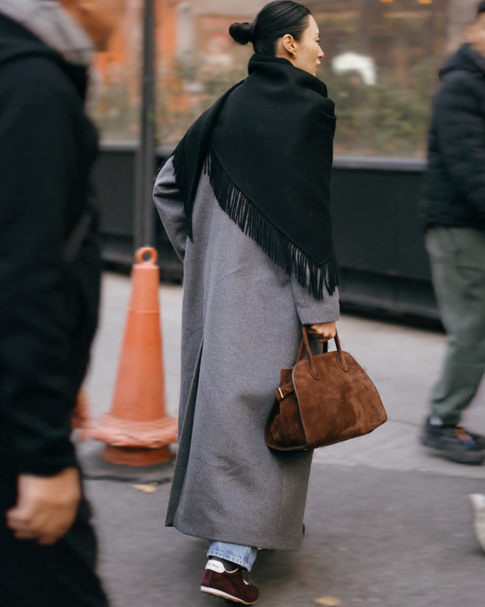 Mixant �l�gance surann�e et d�gaine contemporaine, ce look a tout bon !