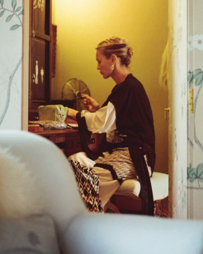 Entre �l�gance et d�licatesse, Kate Moss �meut