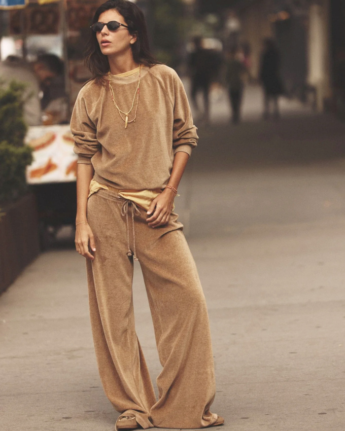 Qui aurait cru qu'un total look jogging puisse �tre aussi d�sirable ?