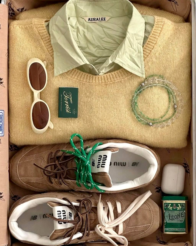 Marron + vert amande + vert menthe + jaune = le bon mix